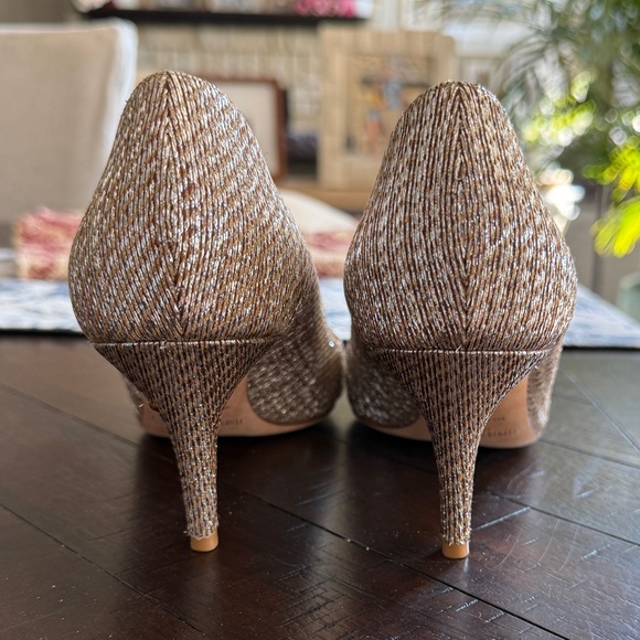 EUC Jimmy Choo Veil Metallic Woven Lame Fabric Champagne Pointy Toe Pump, 7.5. - Picture 7 of 12